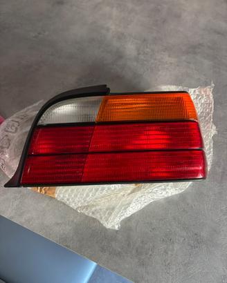 Faro posteriore bmw e36 coupe