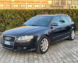 Audi A4 2.0 TDI 140CV S-Line Plus