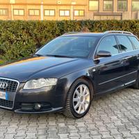 Audi A4 2.0 TDI 140CV S-Line Plus