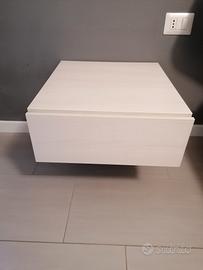 Cassettiera e comodini sospesi 
