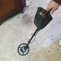 metal detector 