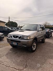 Nissan Terrano II 2.7 Tdi 5 porte Elegance gancio 
