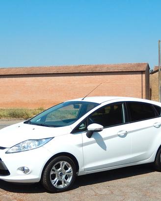 FORD FIESTA VI 1.4 impianto GPL - NON TRATTABILE!