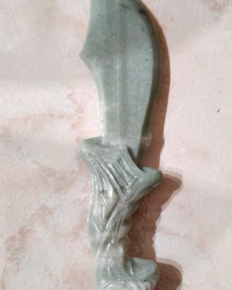 Ornamento in pietra naturale intagliata