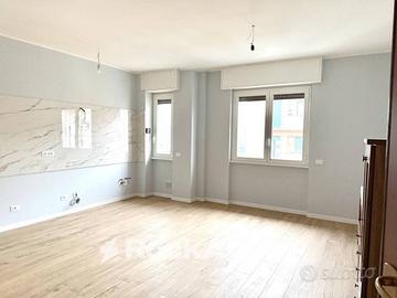 MILANO/VIA GLUCK 59. AMPIO BILOCALE RISTRUTTURATO