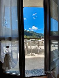 Clusone - Bilocale con Box Auto e Doppi Terrazzi