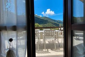 Clusone - Bilocale con Box Auto e Doppi Terrazzi