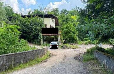 Immobile in asta di 1409 m² con più di 5 locali a 
