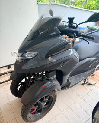 Tricity  Yamaha 300
