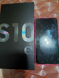 Samsung S10 con 2 cover e vetro temperato nuovo 