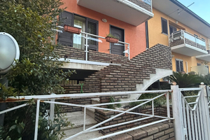 Villa a schiera Pedara su 3 livelli