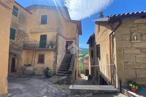 MULTILOCALE A MONGHIDORO