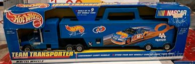 Hot Wheels Team Transporter NASCAR