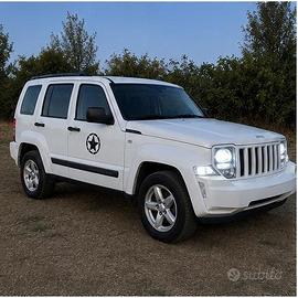 Jeep Cherokee 2.8 CRD 200 cv 2011 100.000 km