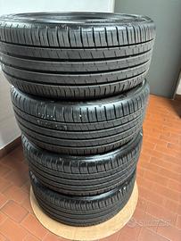 Gomme 215/45 R16
