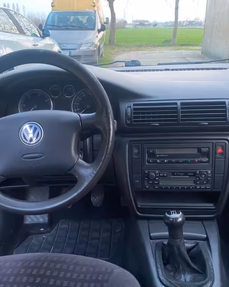 VW PASSAT 1.9 TDI SW UNICO PROPRIETARIO INDISTRUTT