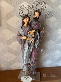 Natività in ceramica e tessuto, supporti metallici