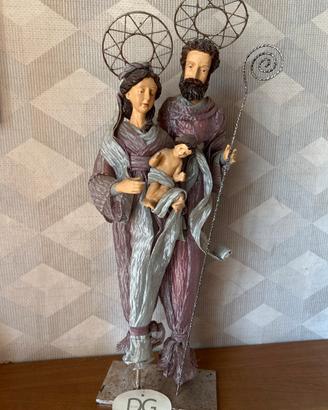 Natività in ceramica e tessuto, supporti metallici