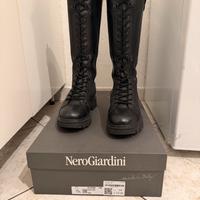 Stivali anfibi alti donna nero giardini 39
