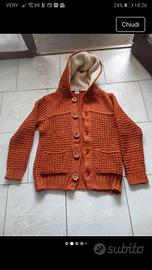 Cardigan da uomo con cappuccio. 