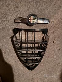 Calandra / scudo / stemma alfa romeo 159