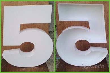 Five (cinque) di insegna pubblicitaria 
