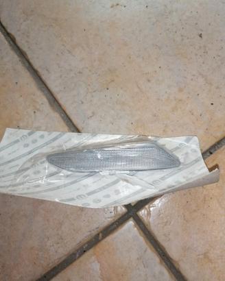 Fanalino Freccia  sx Alfa147/156 lancia Delta Y