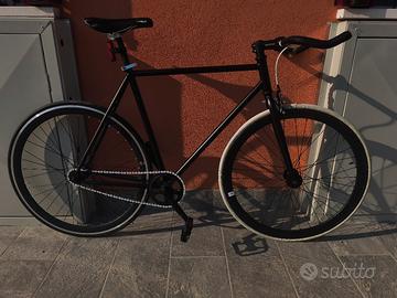 BICICLETTA A SCATTO FISSO