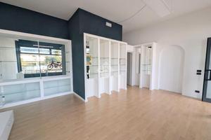 NEGOZIO A CONEGLIANO