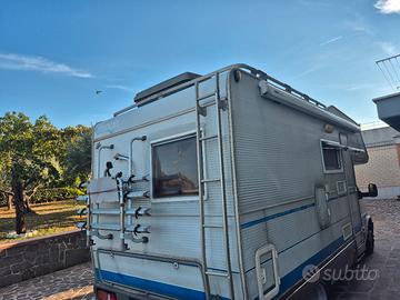 CAMPER MANSARDARO 