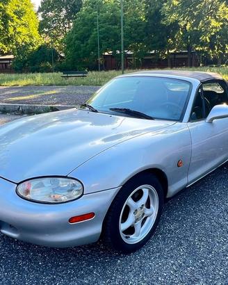 Mazda MX-5 1.6i 16V cat
