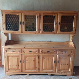 Credenza e cucina 