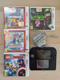 Nintendo 2DS blu completa di giochi