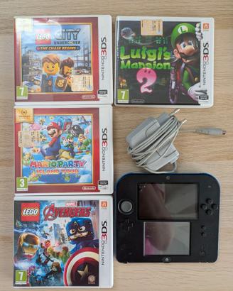 Nintendo 2DS blu completa di giochi