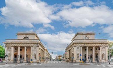Appartamento di 345 m² con più di 5 locali e box a