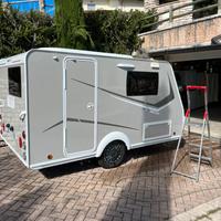 Caravan / Roulotte