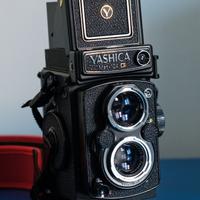 Yashica Mat 124 G