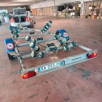Carrello porta barca 1300 kg. totali.