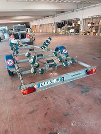 Carrello porta barca 1300 kg. totali.
