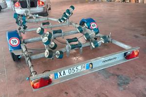 Carrello porta barca 1300 kg. totali.