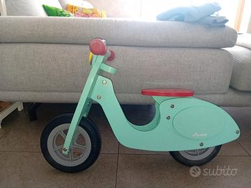 Vespa spingi spingi legno + sedia