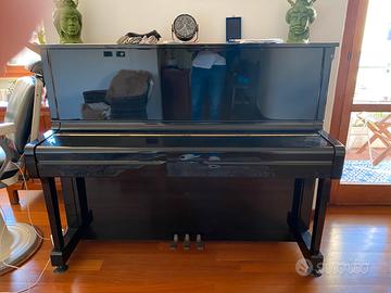 Pianoforte verticale yamaha