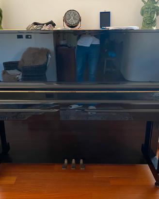 Pianoforte verticale yamaha