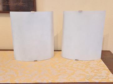 Coppia applique in vetro bianco satinato 