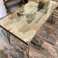 Scrivania vintage con sedia