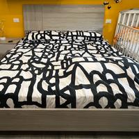Camera da letto completa con doghe