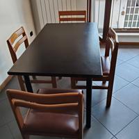 tavolo con sedie