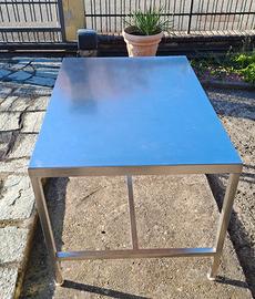 tavolo in acciaio per cucina interno esterno