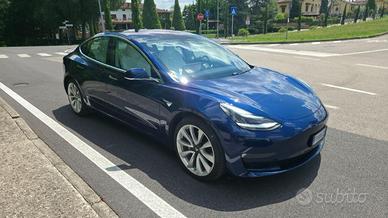 TESLA MODEL 3 LONG RANGE AWD