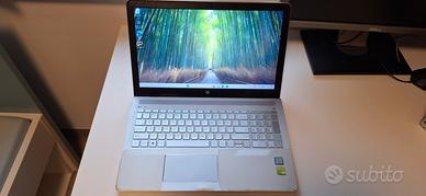 HP Pavilion 15" - Intel i7 8a Gen - Nvidia 4GB